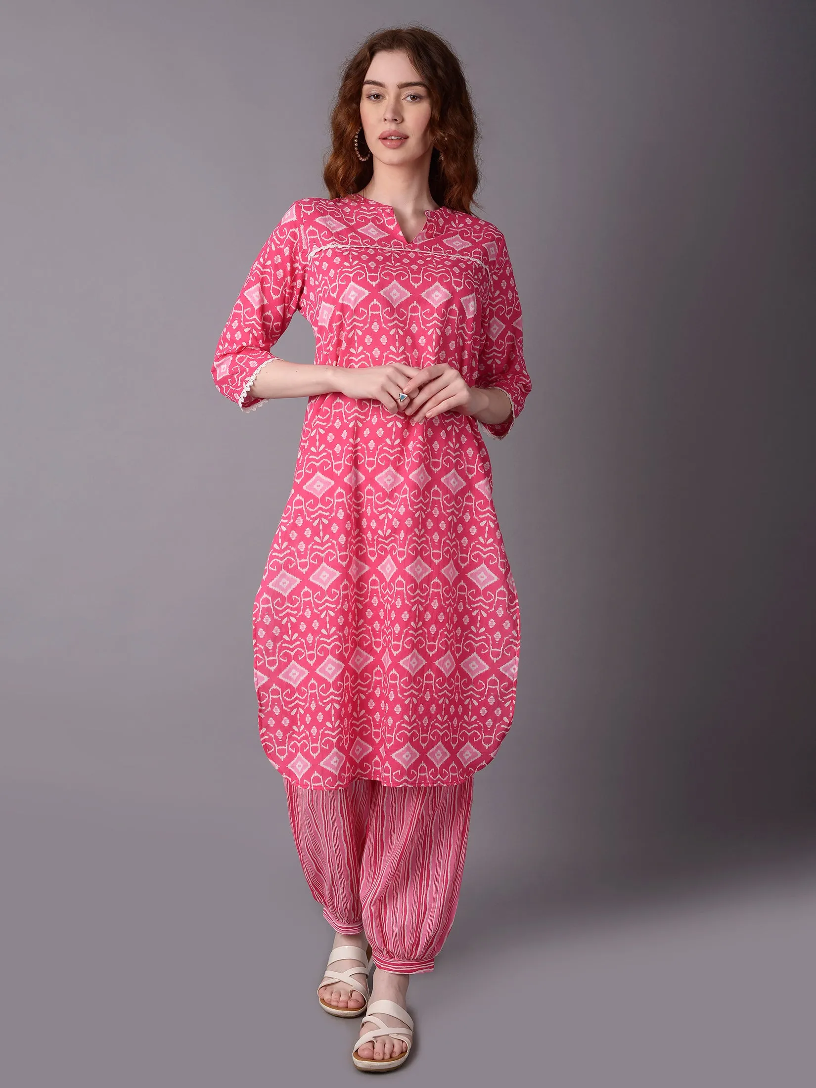 Women Pink Aztech Printed Kurta With Harem Pant