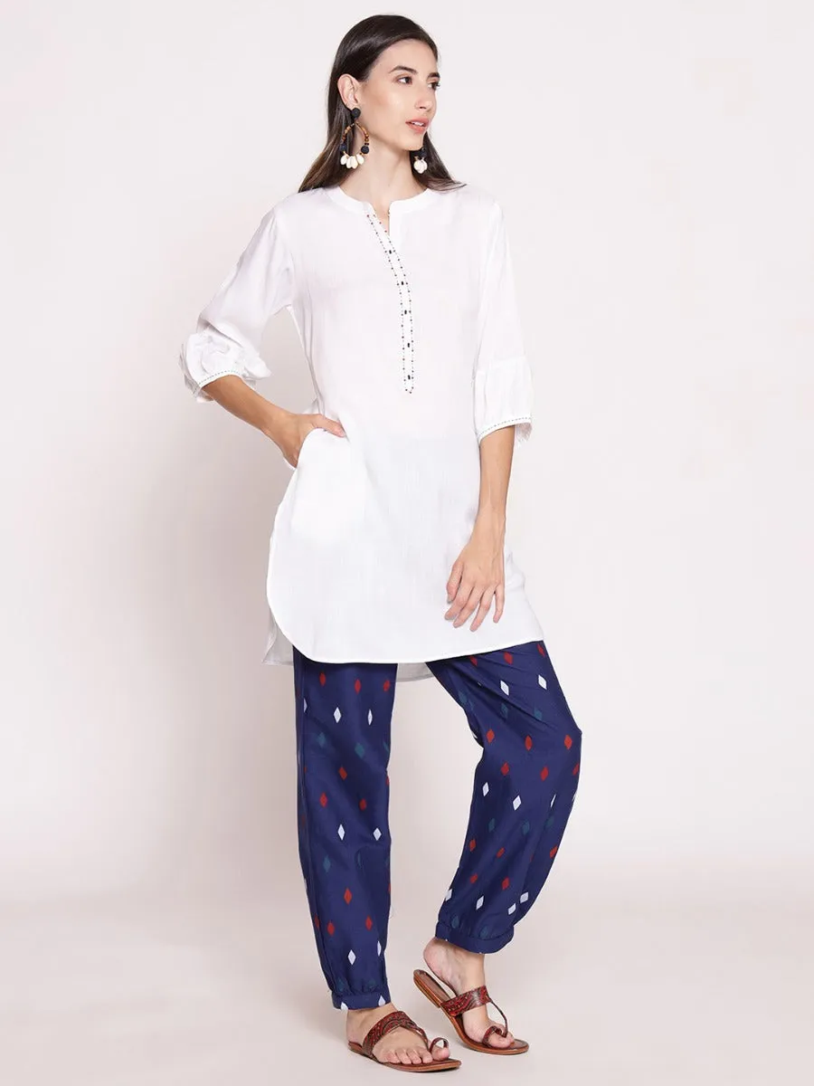 Women White Solid Kurta With Harem Pant