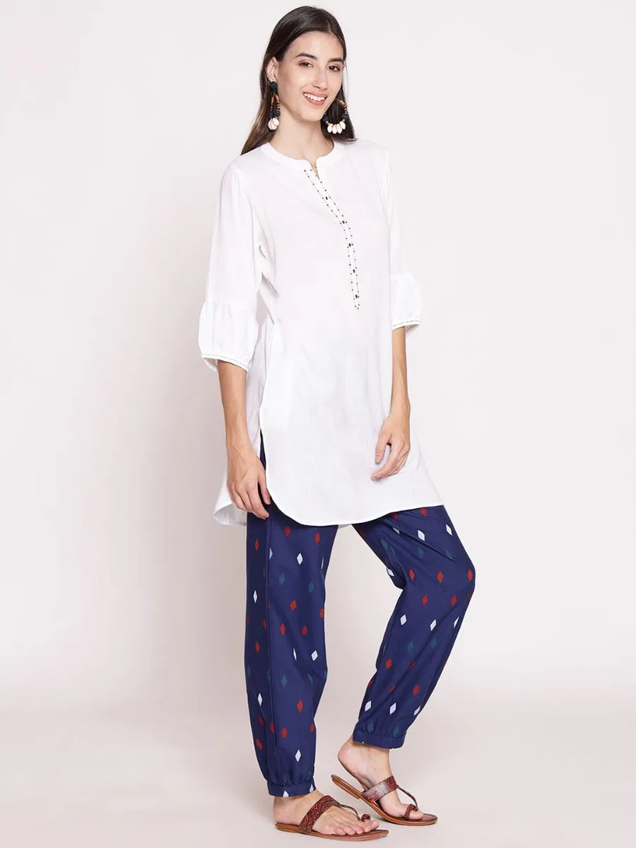 Women White Solid Kurta With Harem Pant